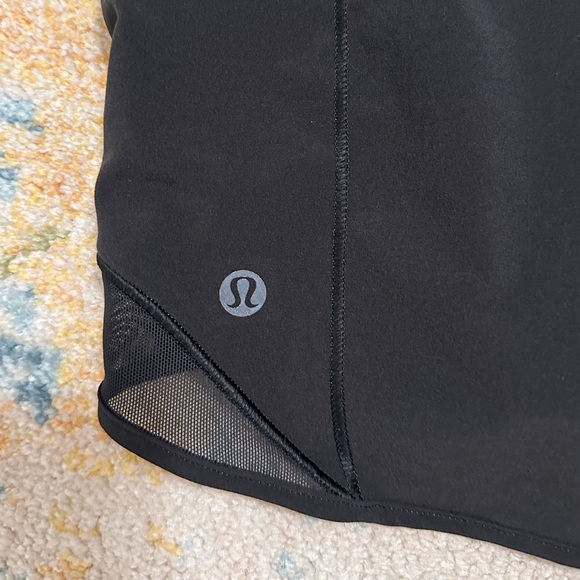 Lululemon hotty hot high rise black shorts - Picture 2 of 3